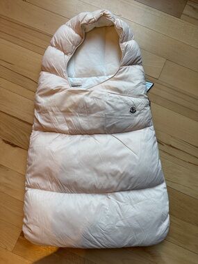Moncler Cream/Pale Pink Padded Baby Footmuff